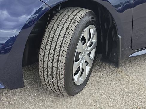 Used 2026 Toyota Corolla LE image 32