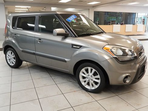 Used 2013 Kia Soul FWD image 13