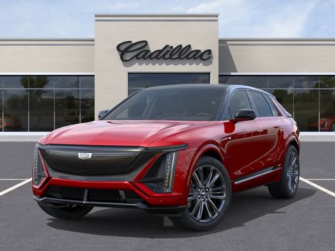 New 2026 Cadillac Lyriq V AWD/4WD image 36