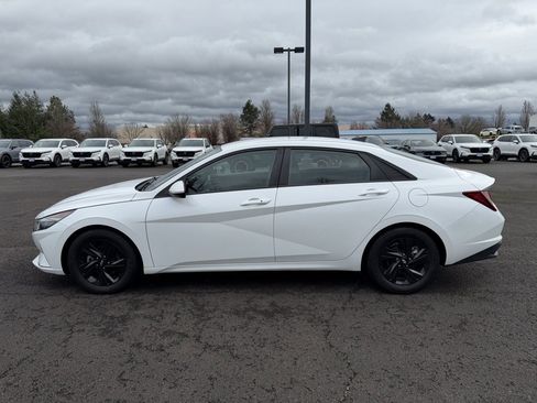 Used 2021 Hyundai Elantra SEL image 5