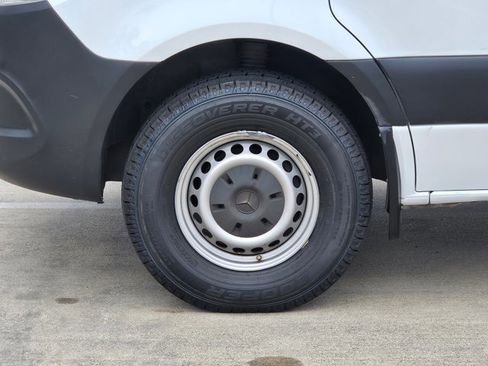 Used 2019 Mercedes-Benz Sprinter 144 image 19