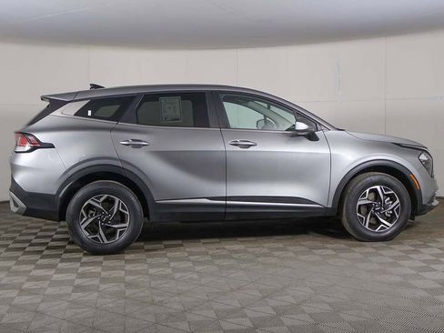 Used 2023 Kia Sportage LX image 17