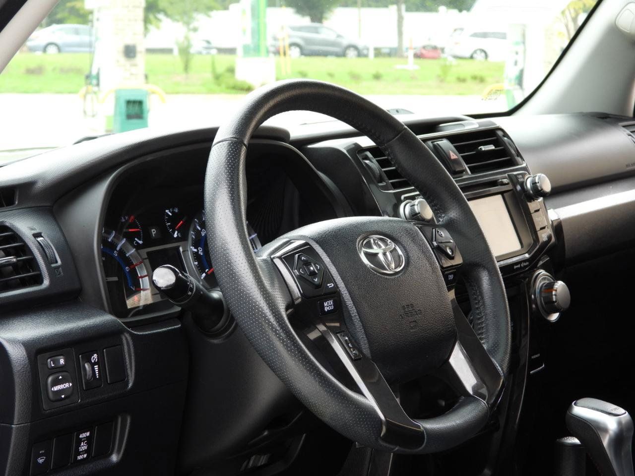 Used 2018 Toyota 4Runner TRD Off-Road Premium AWD/4WD image 84