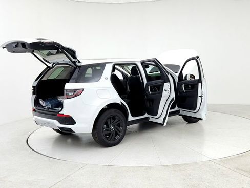 Used 2025 Land Rover Discovery Sport S image 11