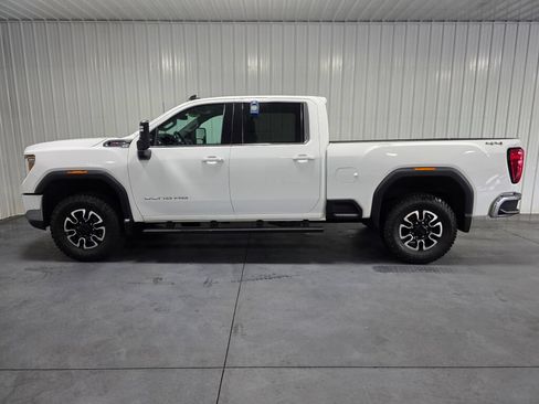 Used 2020 GMC Sierra 2500 SLE w/ SLE Value Package; AWD/4WD image 4