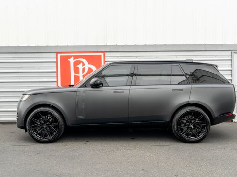 Used 2025 Land Rover Range Rover Long Wheelbase Autobiography AWD/4WD image 39