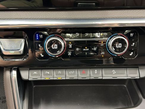 Used 2026 GMC Sierra 1500 Denali AWD/4WD image 24