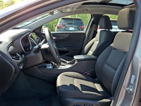 Used 2024 Chevrolet Malibu LT FWD image 15