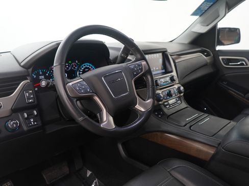 Used 2018 GMC Yukon XL Denali w/ Open Road Package image 29
