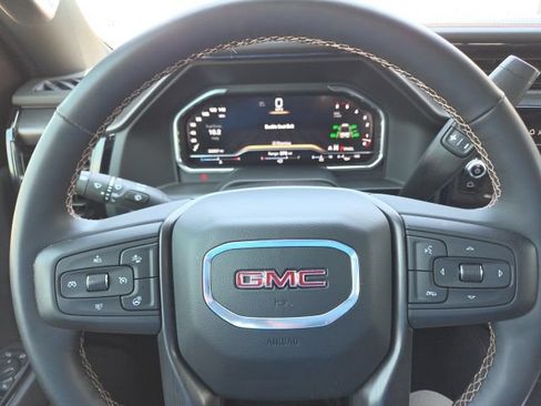 Used 2024 GMC Sierra 2500 AT4 w/ AT4 Premium Plus Package AWD/4WD image 19