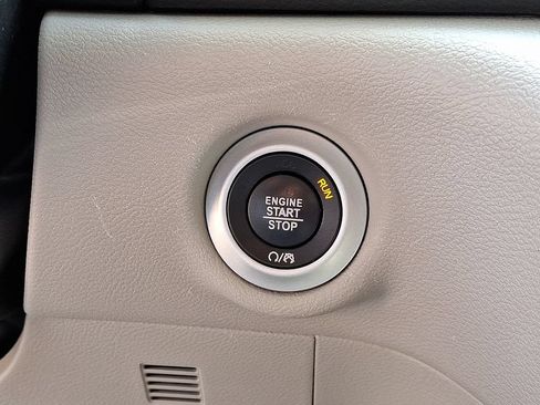 Certified 2023 Chrysler Voyager LX FWD image 22
