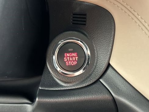 Certified 2025 Subaru Outback Limited image 11