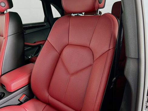 New 2026 Porsche Macan image 22