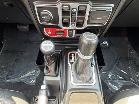 Used 2021 Jeep Gladiator Mojave AWD/4WD image 23