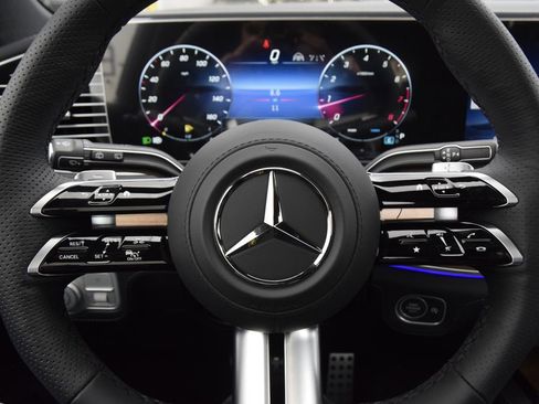 New 2025 Mercedes-Benz GLS 580 4MATIC image 24