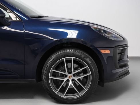 Used 2023 Porsche Macan AWD/4WD image 14