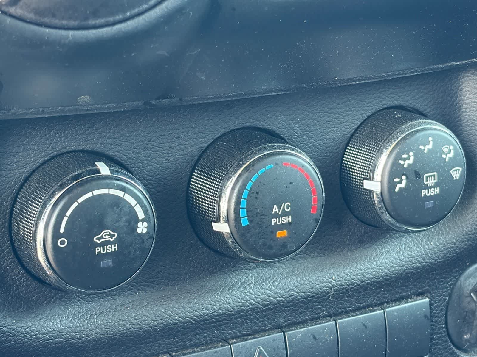Used 2018 Jeep Wrangler Unlimited Sport AWD/4WD image 29