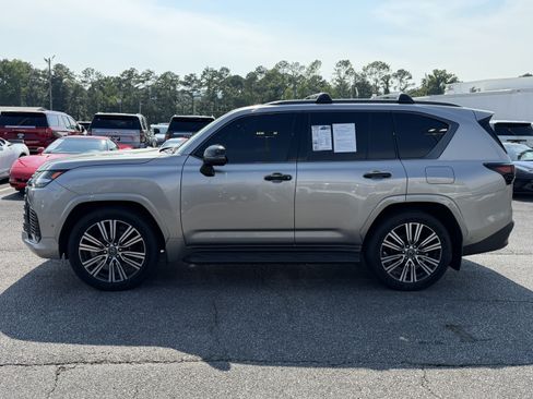 Used 2026 Lexus LX 700h Luxury w/ Appearance Package AWD/4WD image 7