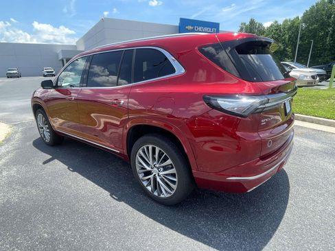 Certified 2025 Buick Enclave Avenir w/ Super Cruise Package AWD/4WD image 19