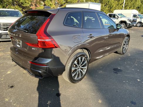Used 2025 Volvo XC60 B5 Plus w/ Climate Package image 10
