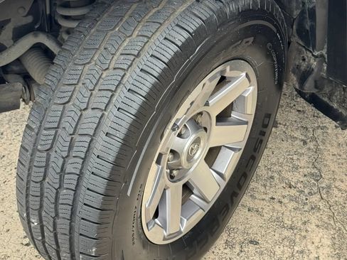 Used 2014 Toyota FJ Cruiser 4WD w/ Upgrade Package image 42