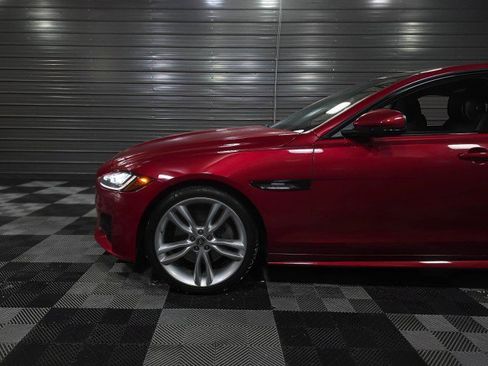 Used 2017 Jaguar XF R-Sport image 39