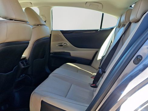 Used 2021 Lexus ES 350 w/ Accessory Package 2 FWD image 9
