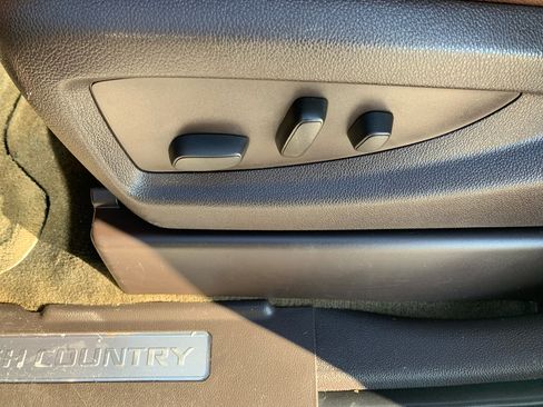 Used 2015 Chevrolet Silverado 3500 High Country w/ Duramax Plus Package image 30