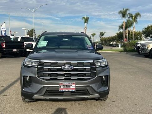 Certified 2025 Ford Explorer Active w/ Active Comfort Package image 9