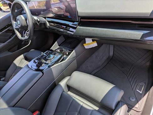 Certified 2026 BMW 530i xDrive AWD/4WD image 21