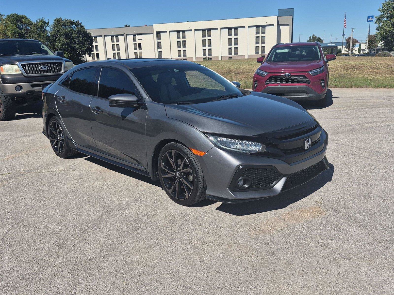 Used 2019 Honda Civic Sport Touring image 7