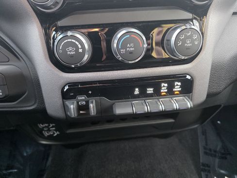 Used 2025 RAM 2500 Big Horn image 37