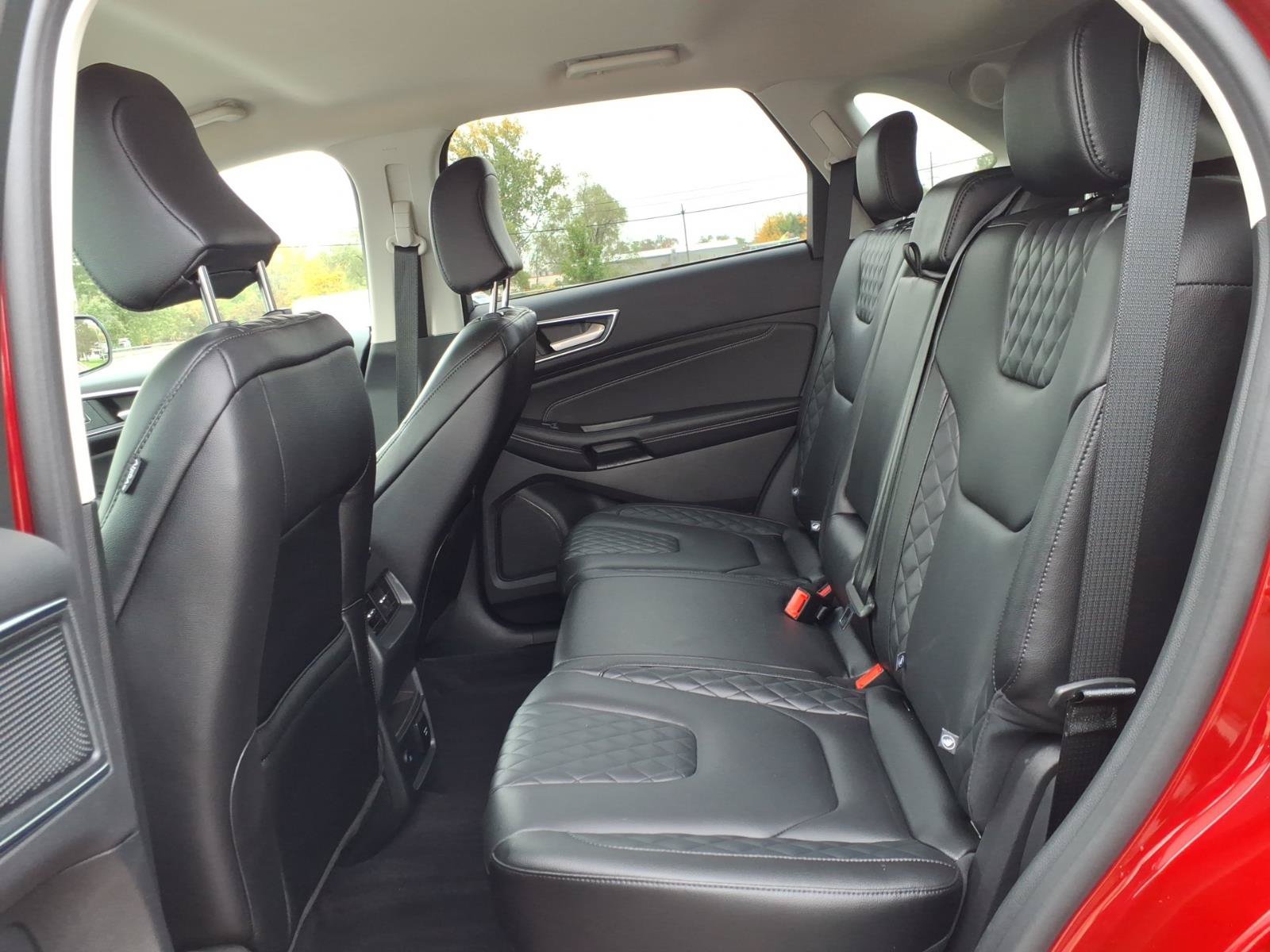 Certified 2024 Ford Edge Titanium AWD/4WD image 9