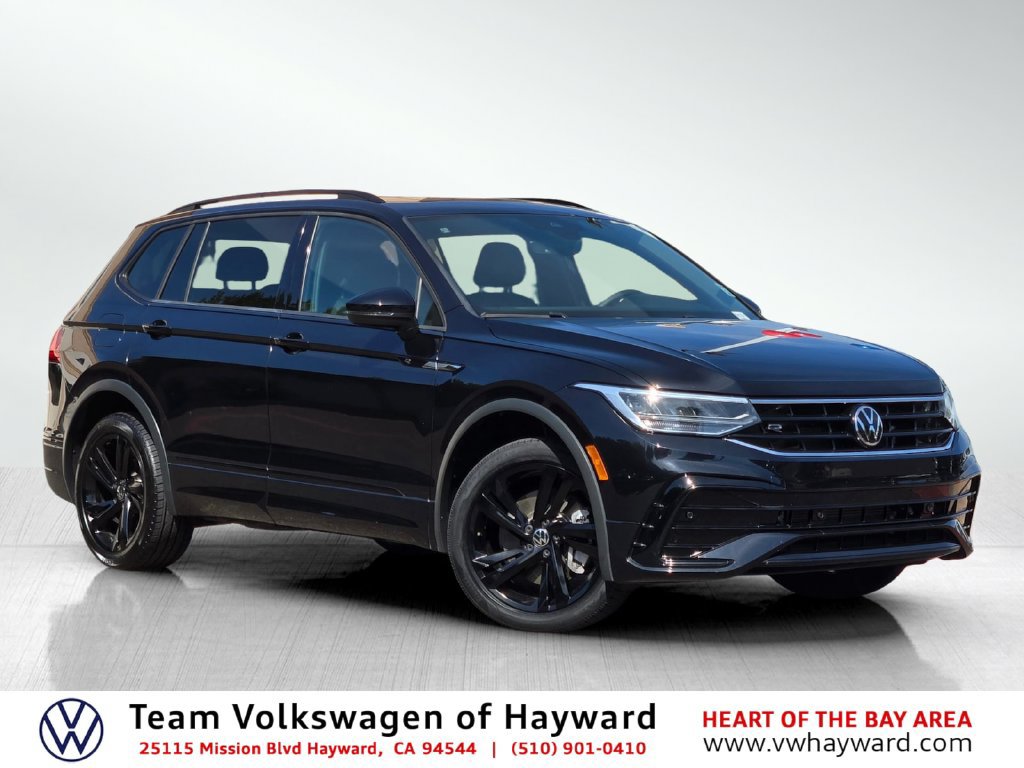 Used 2023 Volkswagen Tiguan SE R-Line FWD image 1