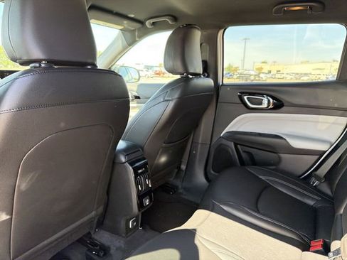 Used 2026 Jeep Compass Limited AWD/4WD image 13