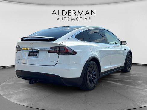 Used 2018 Tesla Model X 75D AWD/4WD image 5