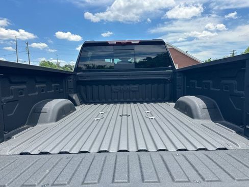 New 2026 GMC Sierra 2500 AT4 w/ AT4 Premium Plus Package AWD/4WD image 19