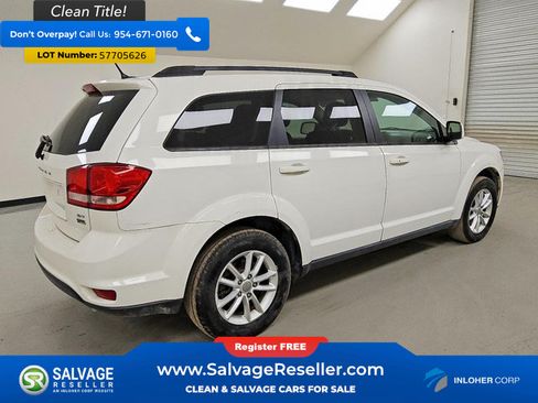 Used 2017 Dodge Journey SXT w/ Comfort/Convenience Group FWD image 4