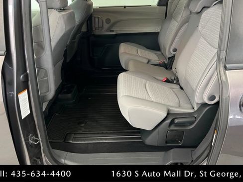 Used 2023 Toyota Sienna LE AWD/4WD image 20