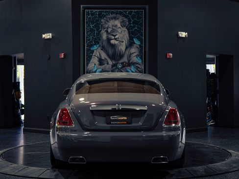 Used 2018 Rolls-Royce Wraith RWD image 6