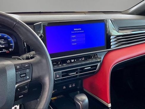 Used 2025 Toyota Camry XSE FWD image 9