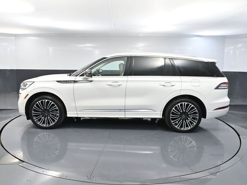 Used 2023 Lincoln Aviator Black Label w/ Dynamic Handling Package image 10