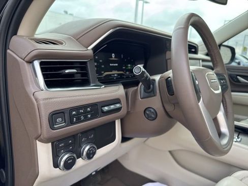 Used 2023 GMC Yukon Denali image 18