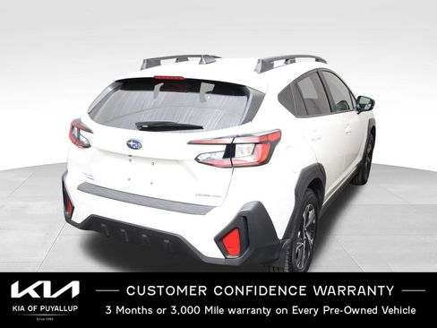 Used 2024 Subaru Crosstrek 2.0i Premium w/ Crosstrek Mirror Package AWD/4WD image 5