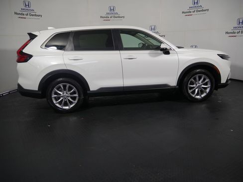 Used 2024 Honda CR-V EX image 3
