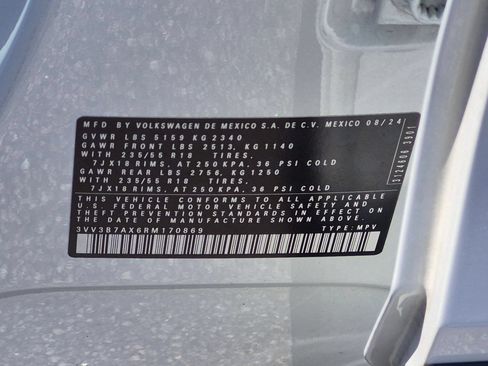 Used 2024 Volkswagen Tiguan SE FWD image 39