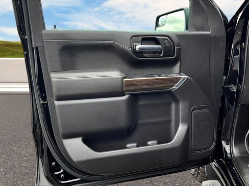 Used 2022 Chevrolet Silverado 1500 LT Trail Boss image 13