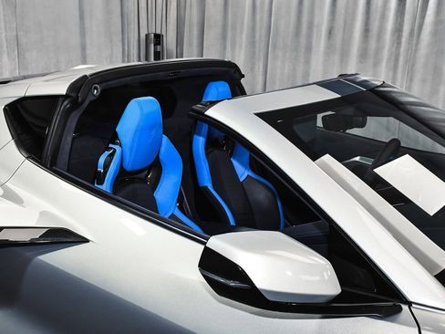 Used 2023 Chevrolet Corvette Stingray Premium Cpe w/ Body-Color Dual Roof Package RWD image 74