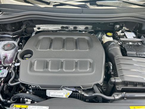 Used 2026 Volkswagen Tiguan SE FWD image 20