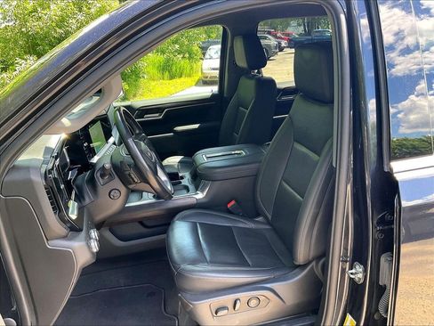 Used 2022 GMC Sierra 1500 SLT w/ SLT Convenience Package AWD/4WD image 8